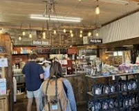 Cara Barista Memilih Biji Kopi Terbaik untuk Menyajikan Secangkir Kopi yang Sempurna